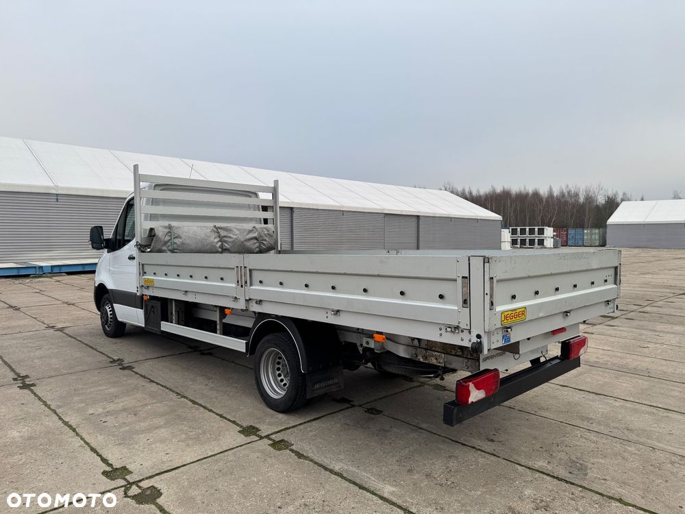 Mercedes-Benz Sprinter - 6