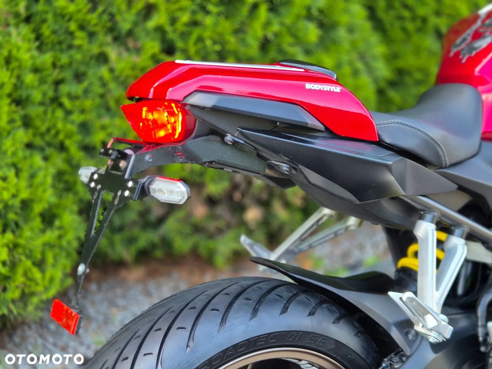 Honda CB - 11
