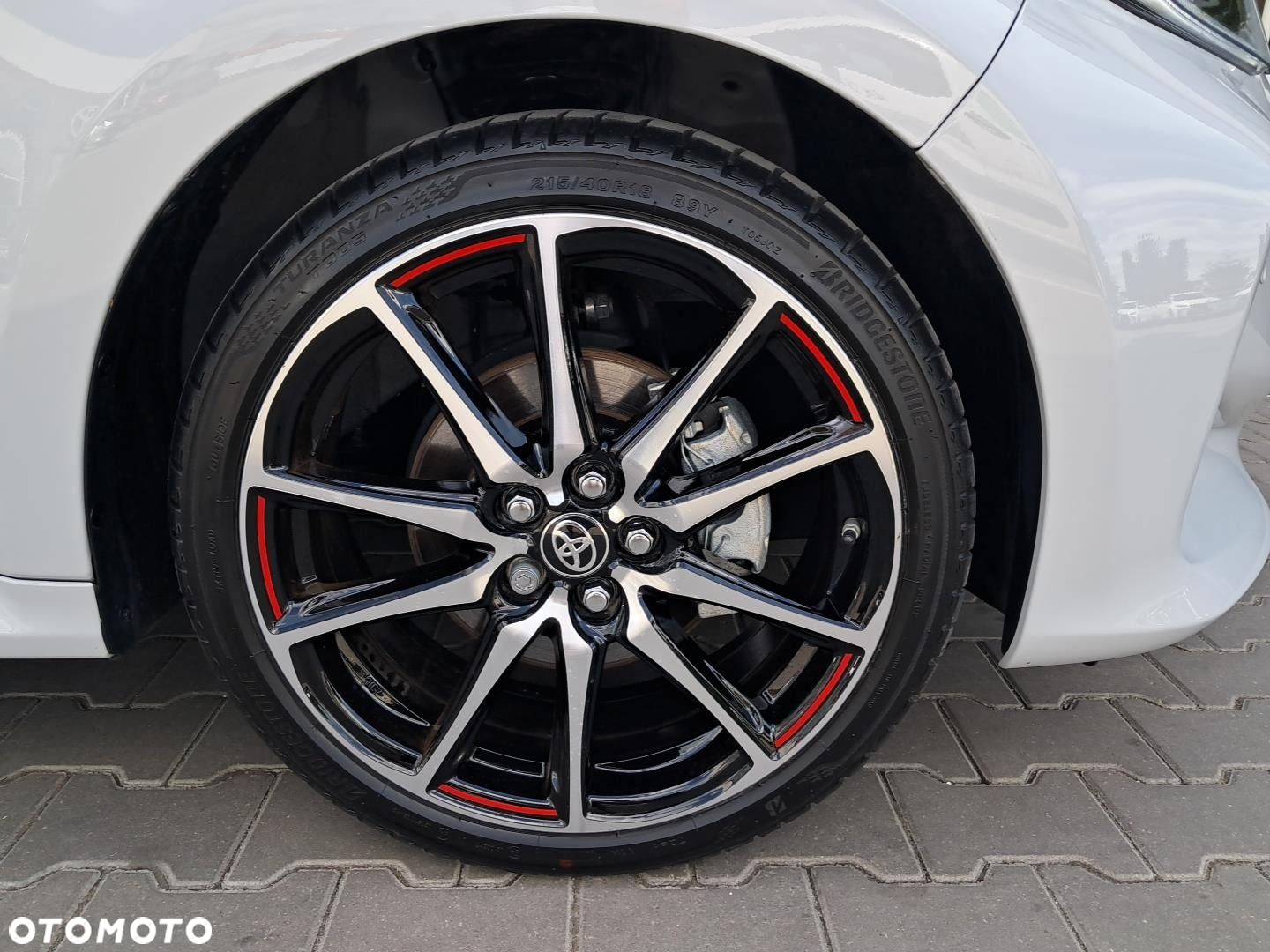 Toyota Yaris Hybrid 1.5 GR Sport - 9