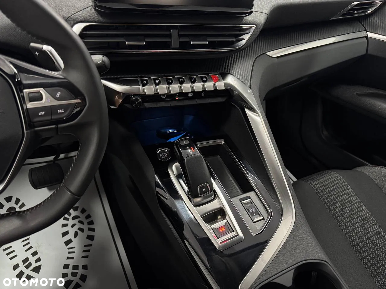 Peugeot 3008 1.5 BlueHDi Active Pack S&S EAT8 - 19