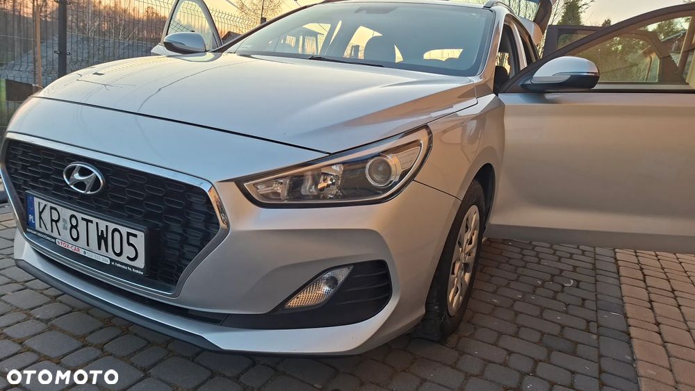 Hyundai i30 1.4 Classic + - 4