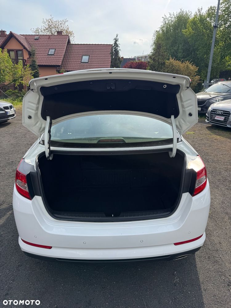 Kia Optima 2.0 Hybrid L - 13