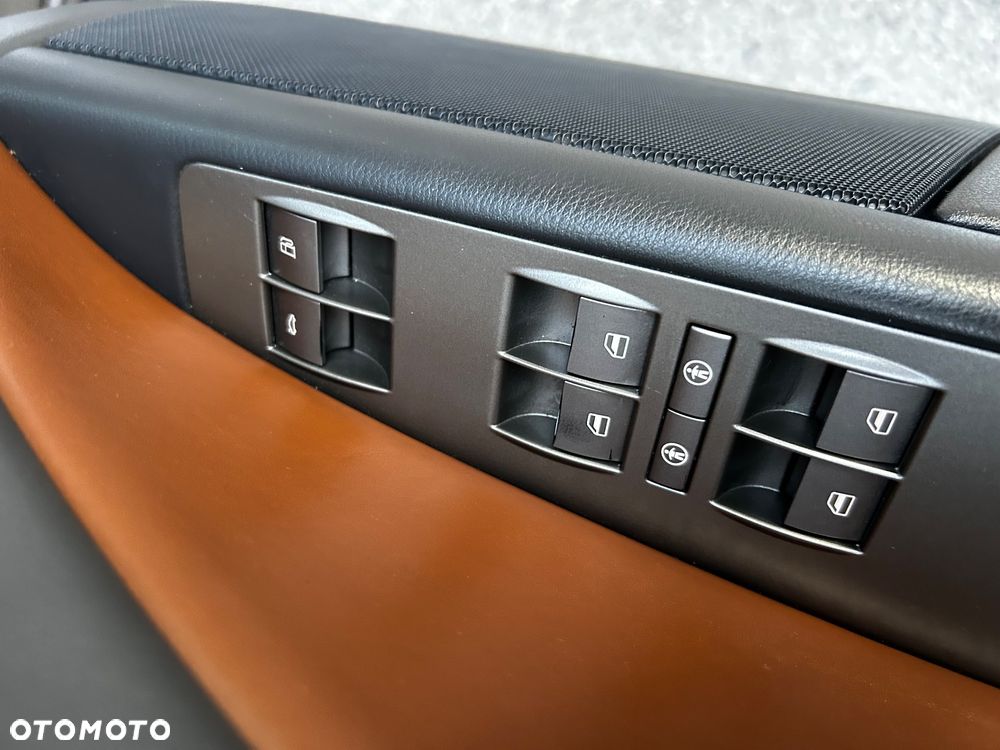 Volkswagen Phaeton 4.2 V8 4MOTION Automatik (5 Sitzer) Edition 6 - 21