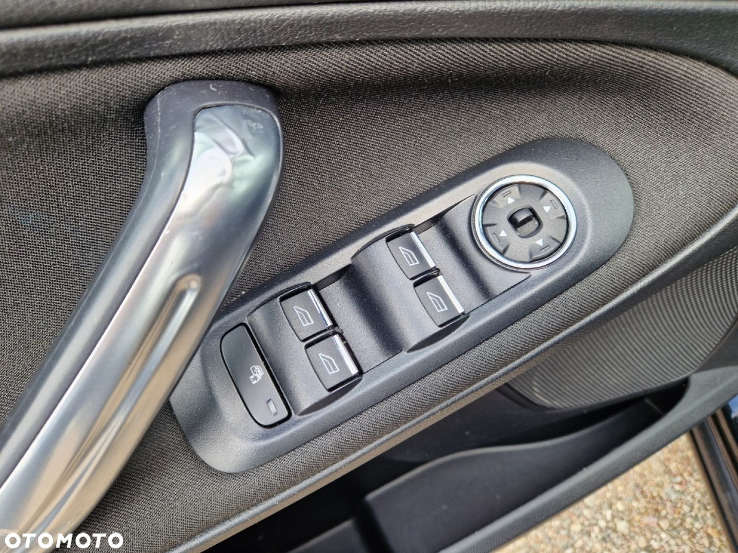 Ford S-Max - 9
