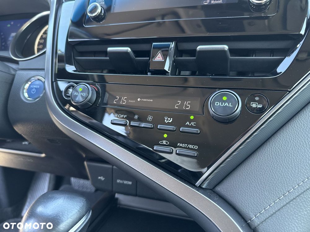 Toyota Camry 2.5 Hybrid Comfort CVT - 16