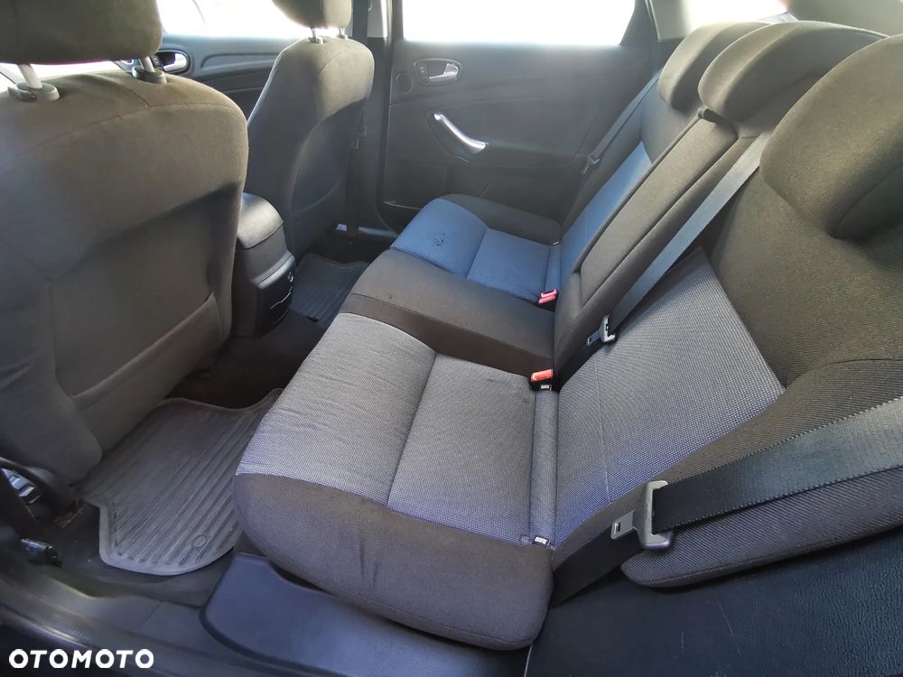 Ford Mondeo 1.8 TDCi Titanium - 11