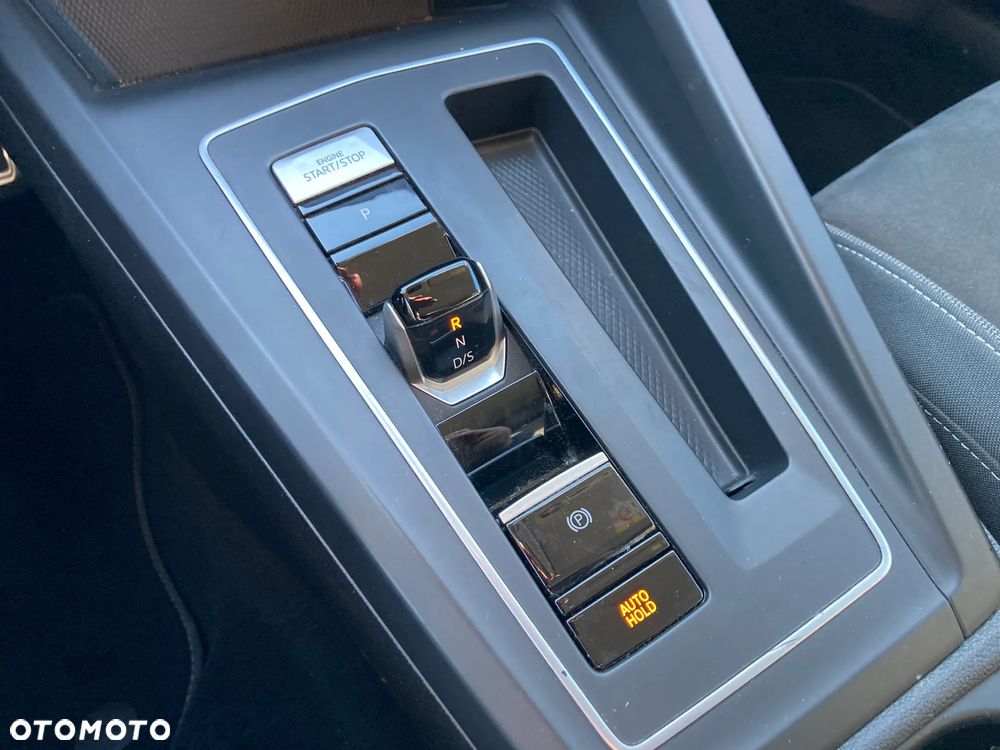 Volkswagen Golf 1.5 eTSI OPF DSG Style - 24