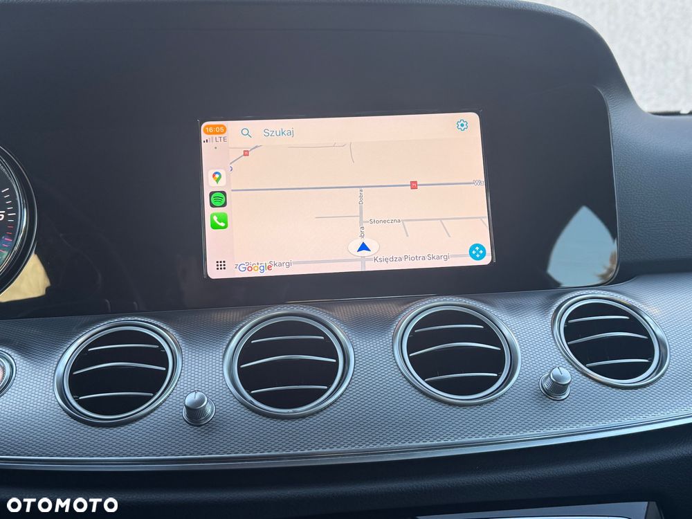 Mercedes-Benz Klasa E 220 d 4-Matic 9G-TRONIC - 11