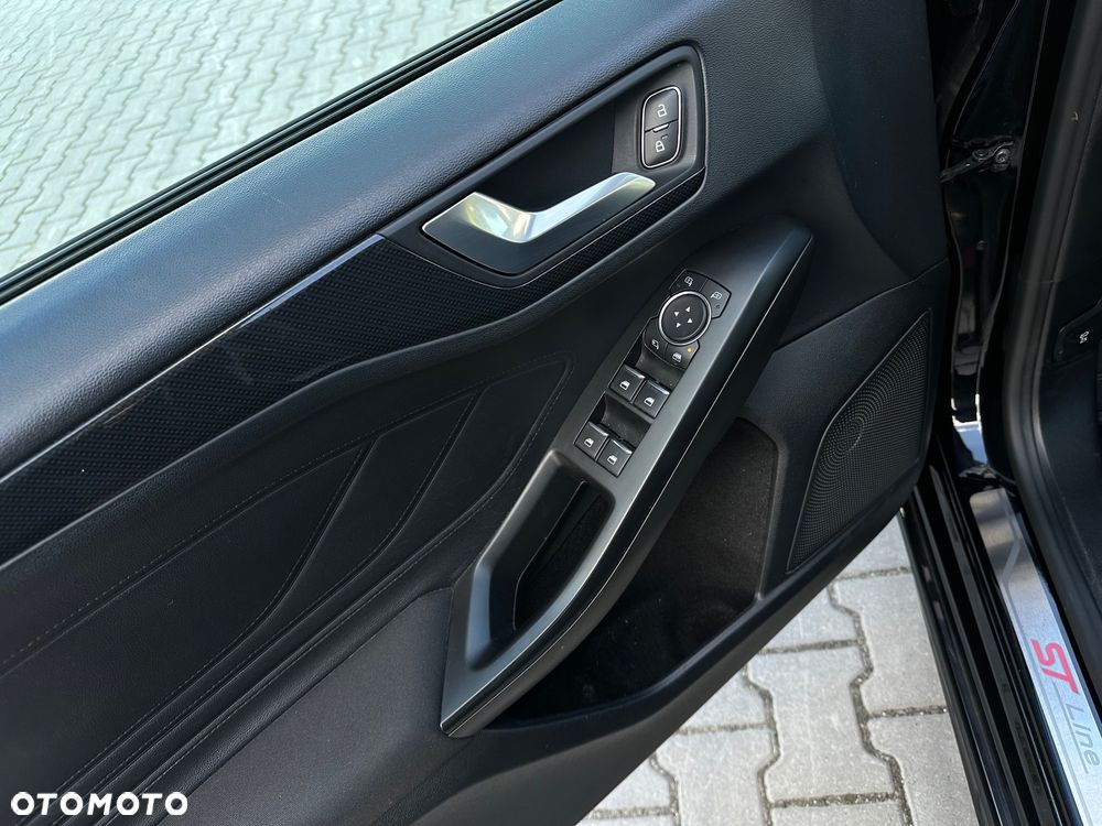 Ford Focus 1.5 EcoBlue Start-Stopp-System ST-LINE - 12