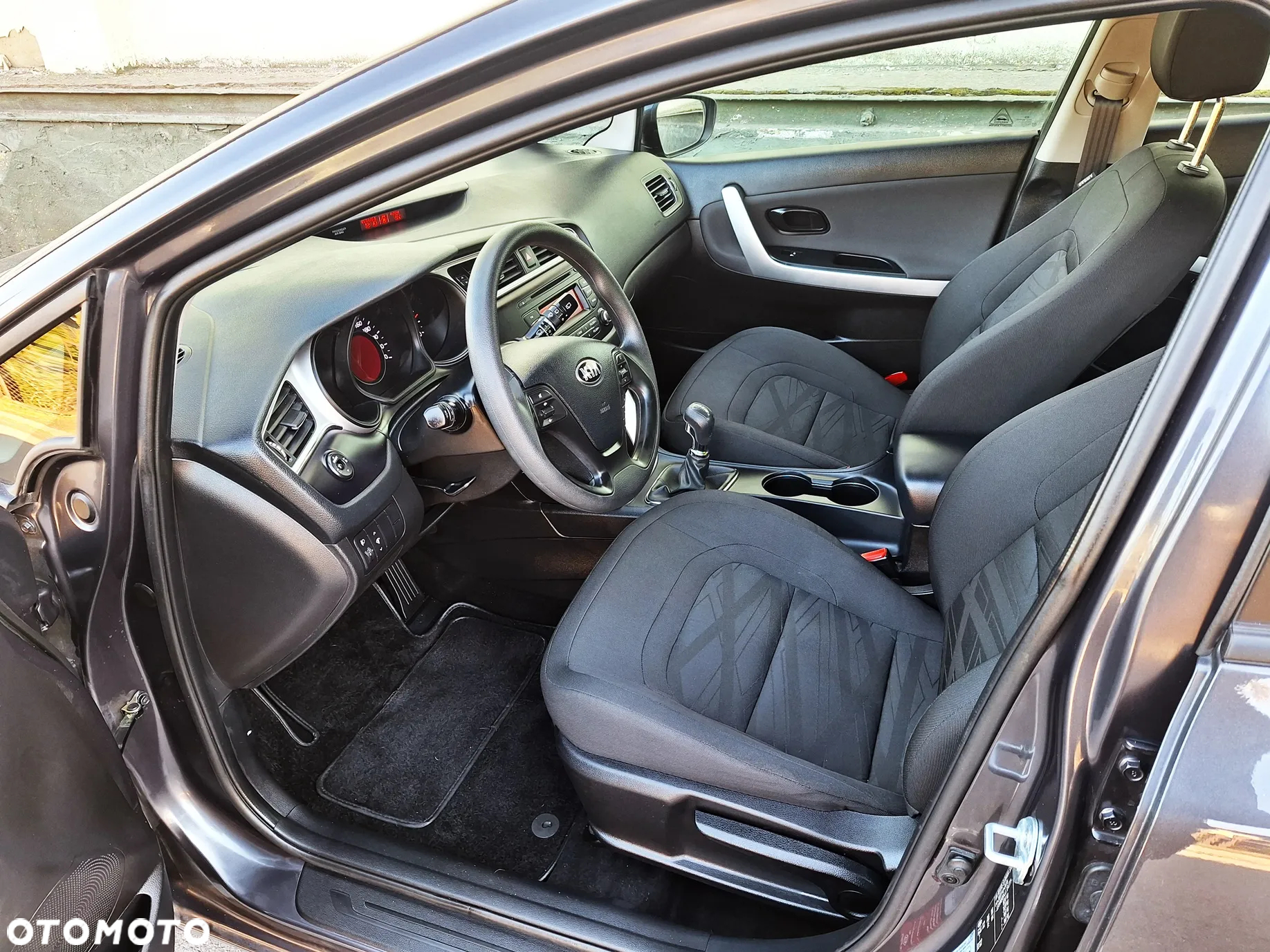 Kia Ceed - 6