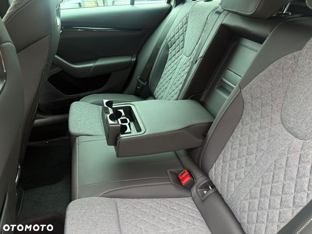 Skoda Octavia 1.5 TSI mHEV Sportline DSG - 29