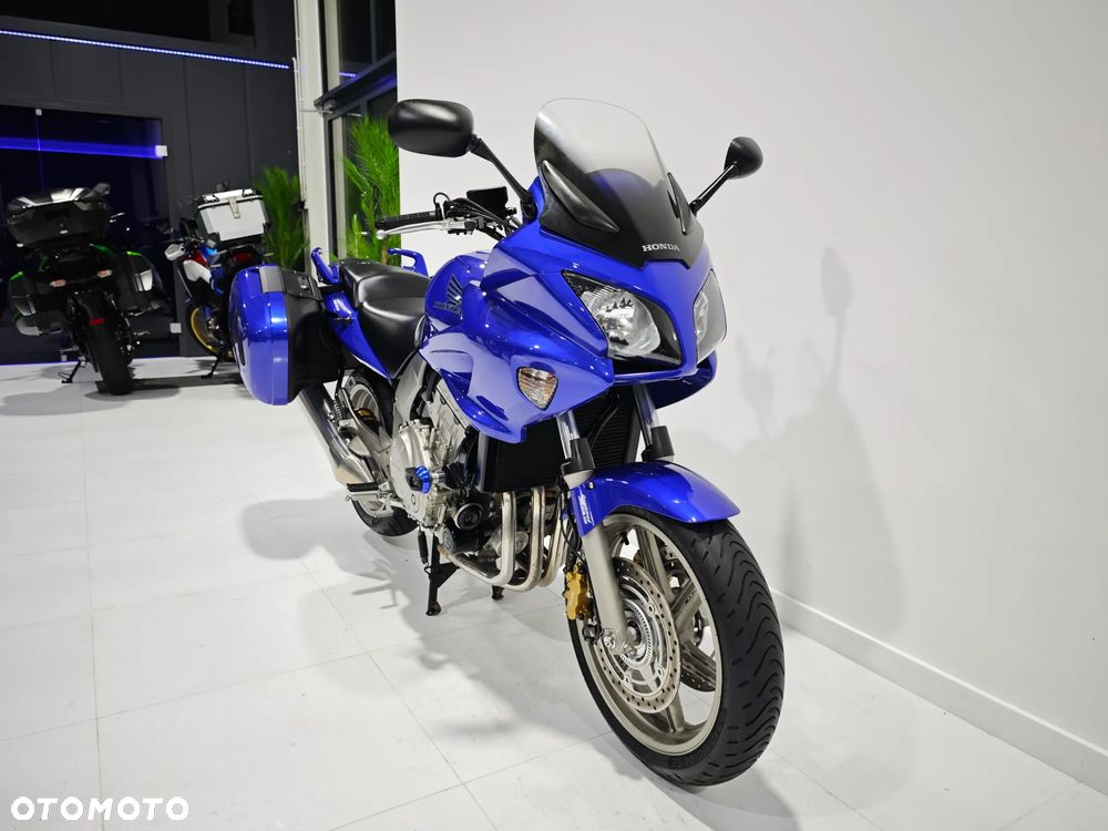 Honda CBF - 4