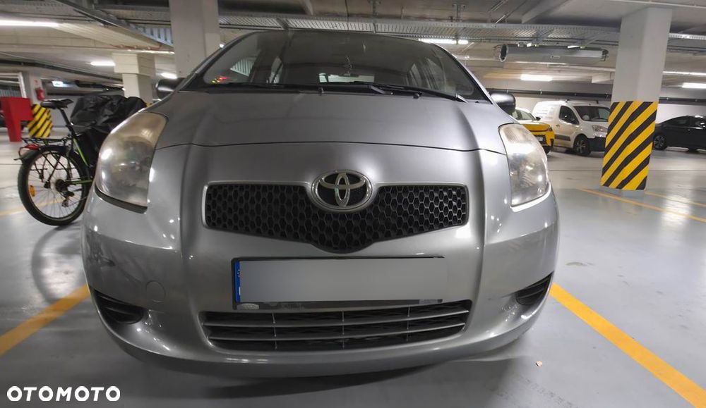 Toyota Yaris - 2