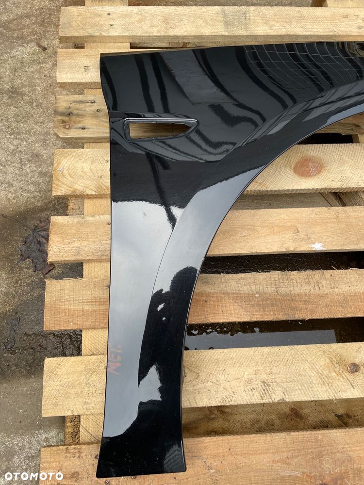 BŁOTNIK PRZÓD PRAWY OPEL ASTRA V K 39011391 CZARNY METALIK - 2