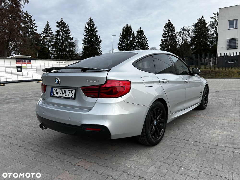 BMW 3GT 320i xDrive M Sport - 3