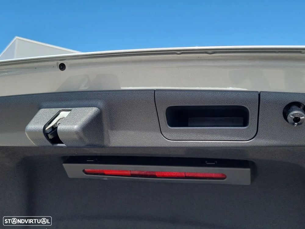 Mercedes-Benz E 300 Standard - 20