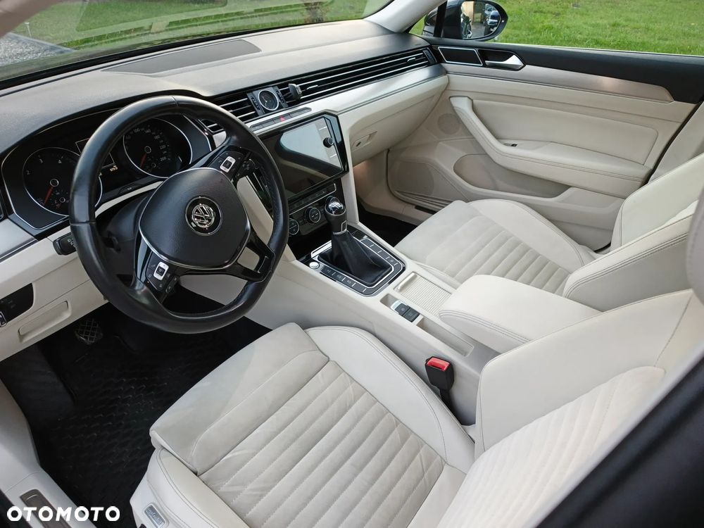 Volkswagen Passat 2.0 TDI BMT Highline - 17