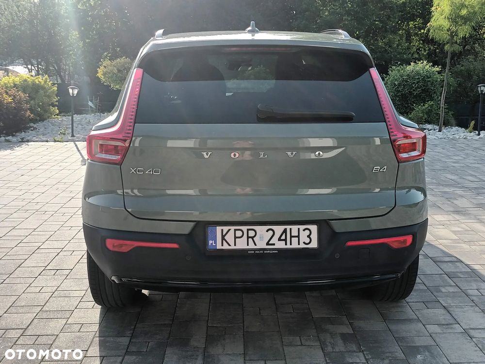 Volvo XC 40 B4 Plus Dark - 5
