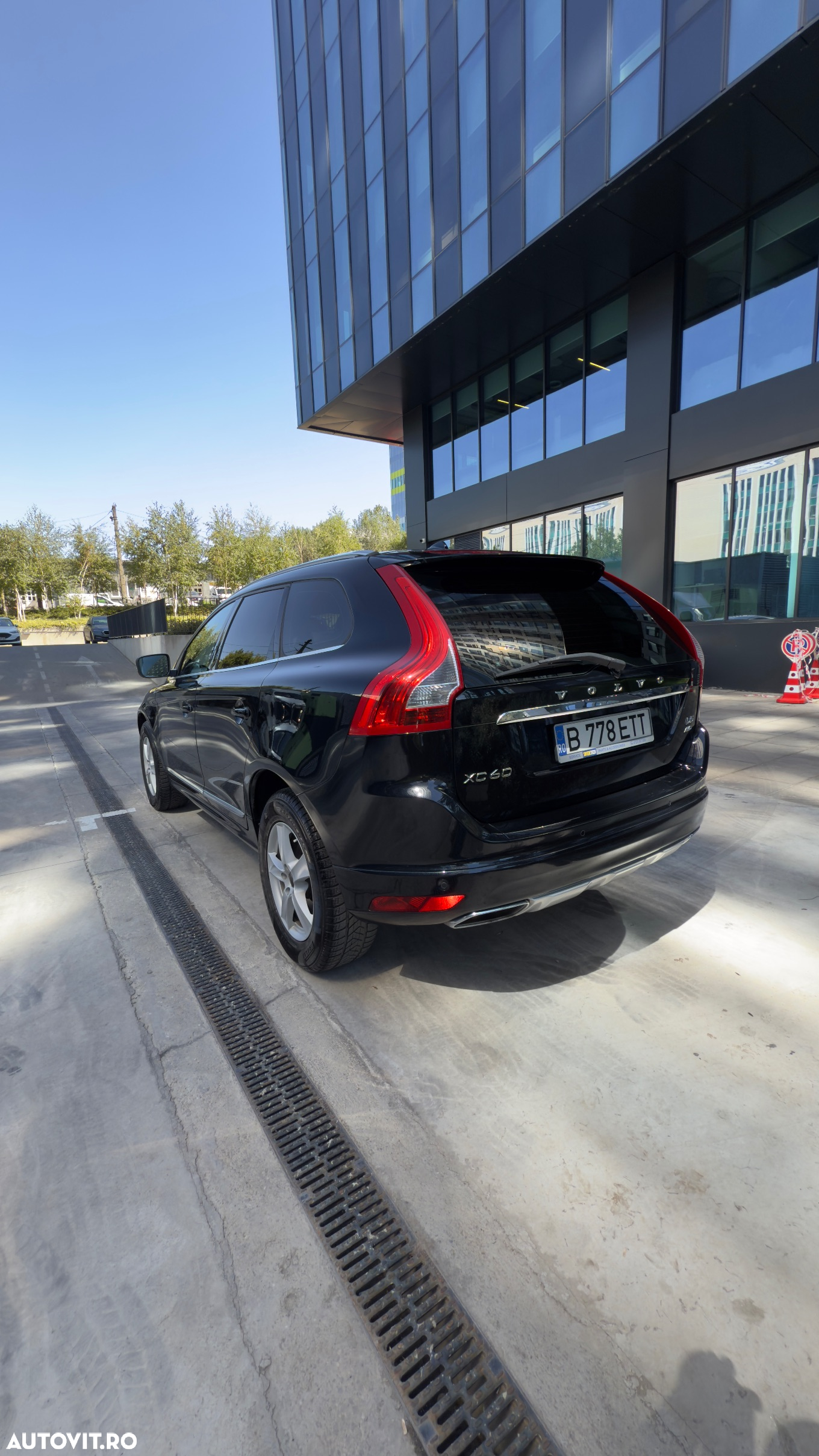 Volvo XC 60 D5 AWD Momentum - 13