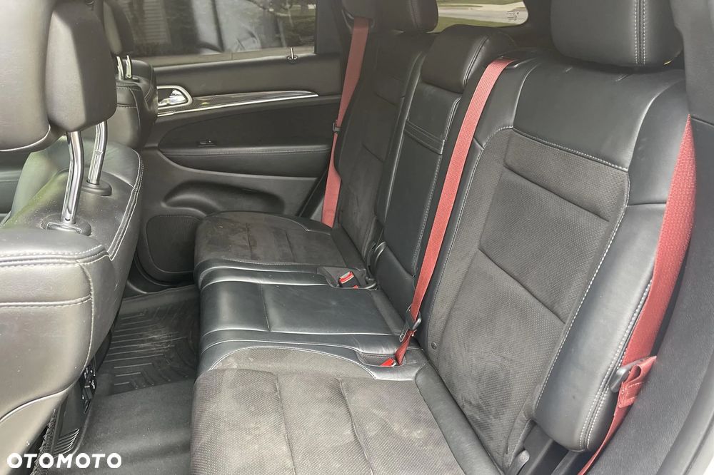 Jeep Grand Cherokee - 19