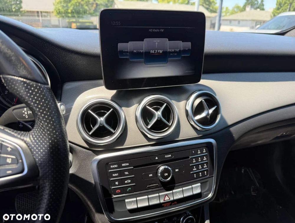 Mercedes-Benz GLA 250 4-Matic AMG Line - 10