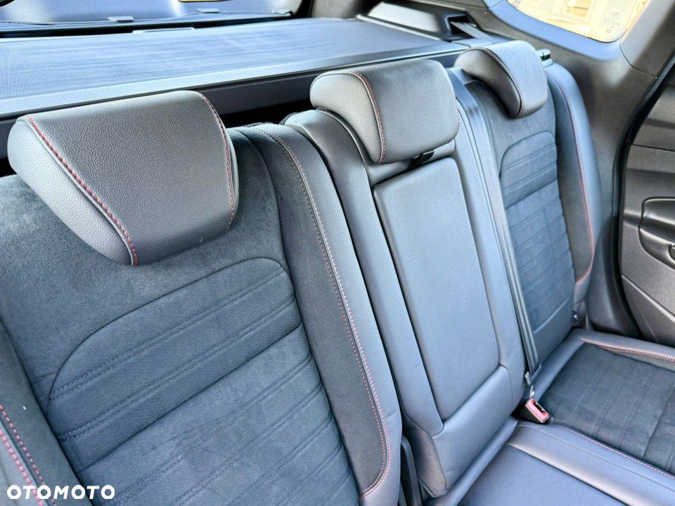 Ford Kuga 2.0 TDCi 4x4 ST-Line - 33