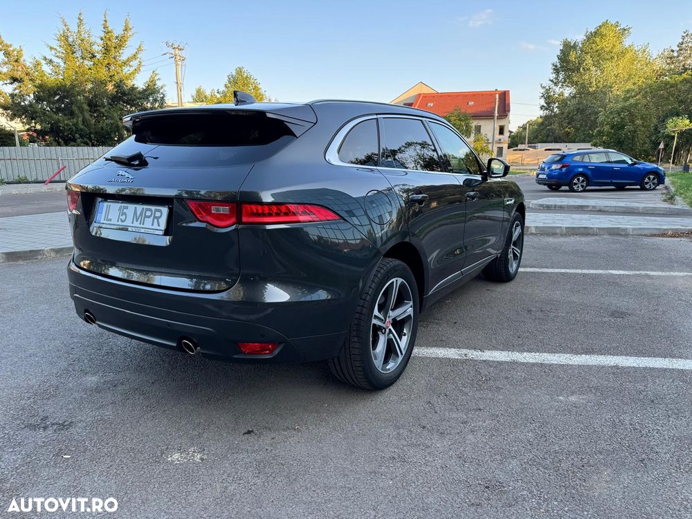 Jaguar F-Pace 25t AWD R-Sport - 3