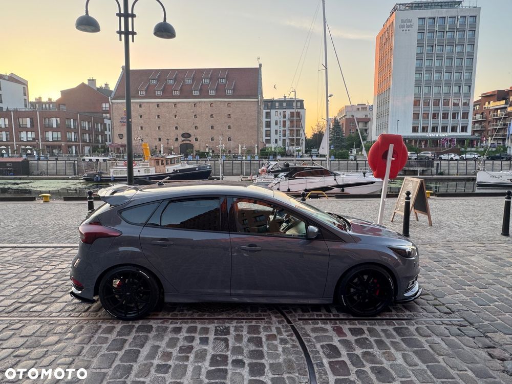 Ford Focus 2017 photo 4