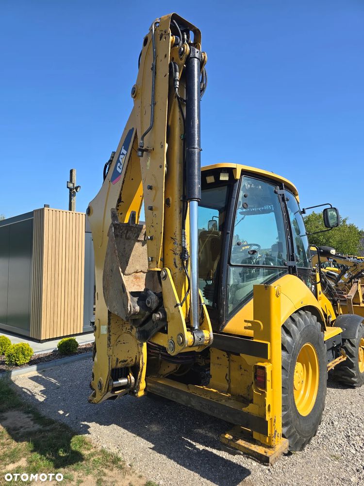 Caterpillar - 10