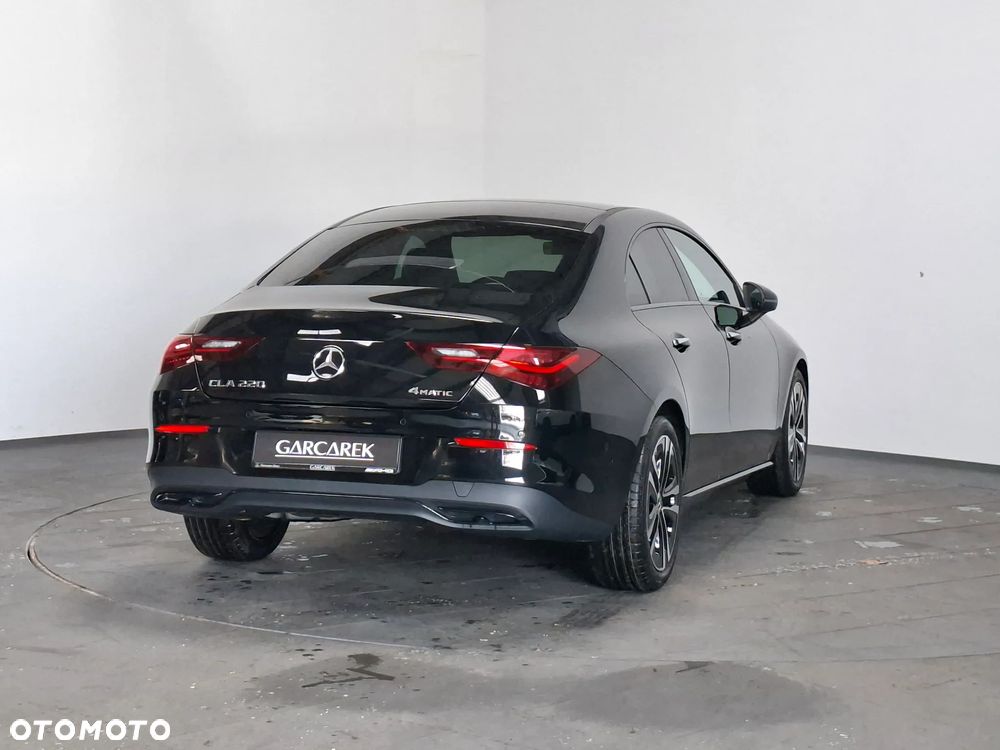 Mercedes-Benz CLA 220 4-Matic Progressive 7G-DCT - 8