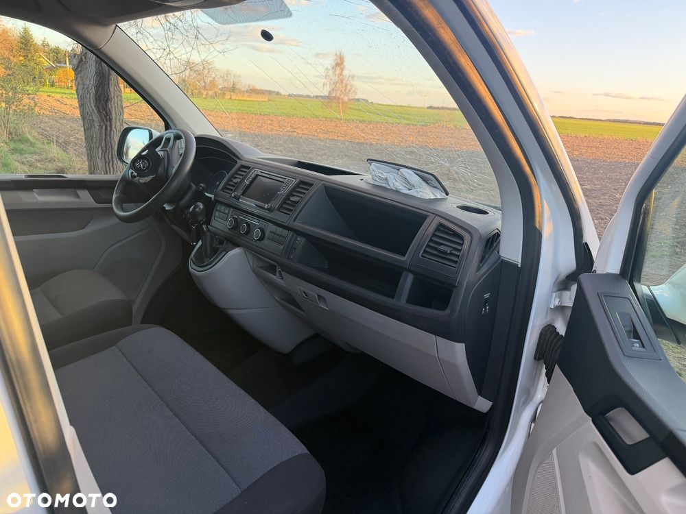 Volkswagen Transporter T6 - 17