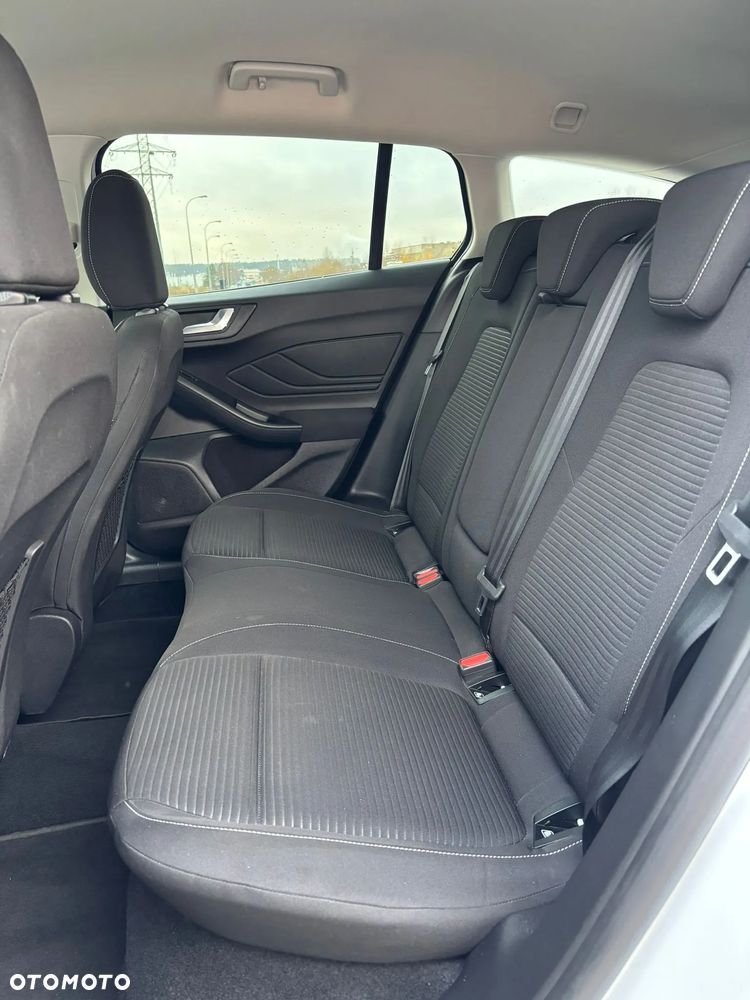 Ford Focus 1.0 EcoBoost Titanium Design - 7