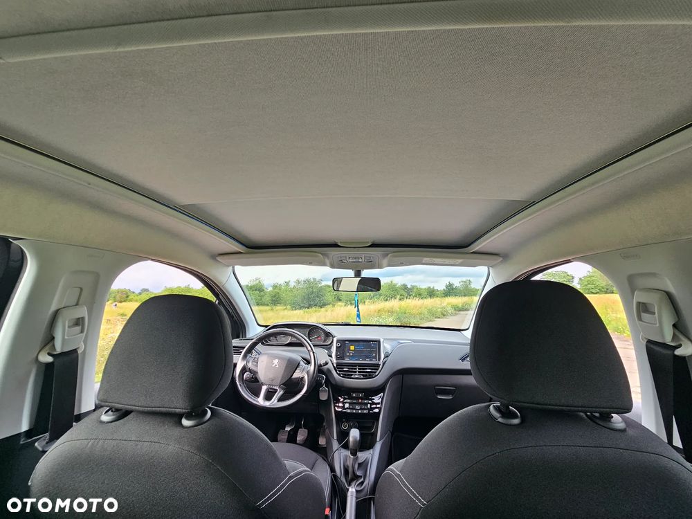 Peugeot 208 PureTech 82 Urban Move - 32