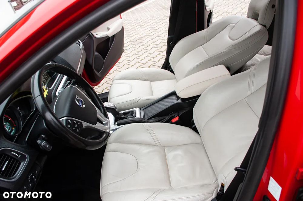 Volvo V40 D4 Drive-E Summum - 26