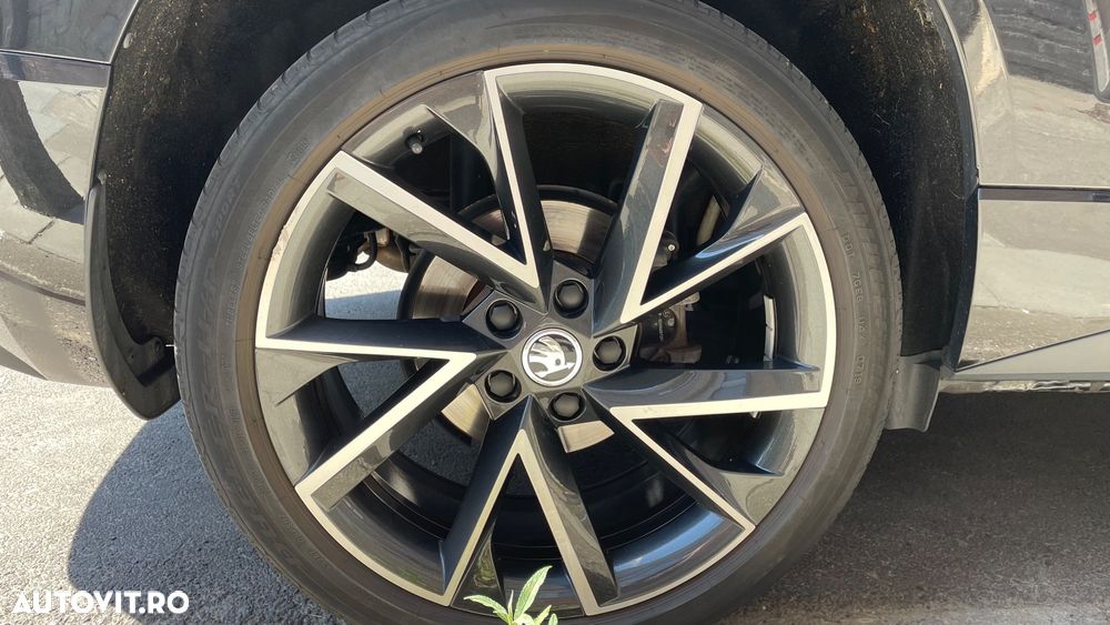Skoda Karoq 2.0 TDI SCR 4x4 DSG Sportline - 6