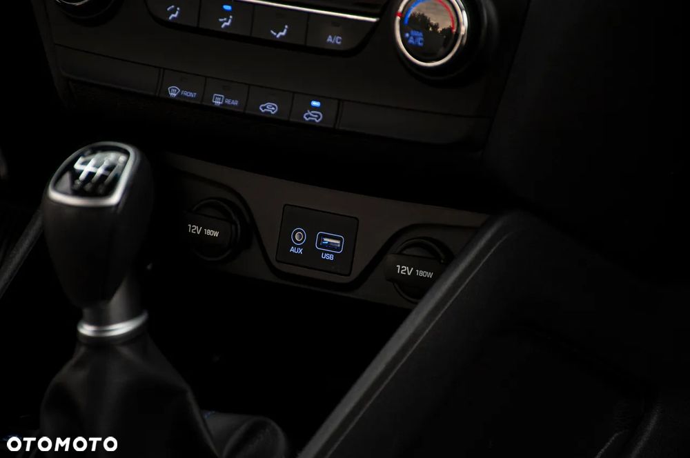 Hyundai Tucson 1.6 GDI BlueDrive Comfort 2WD - 21