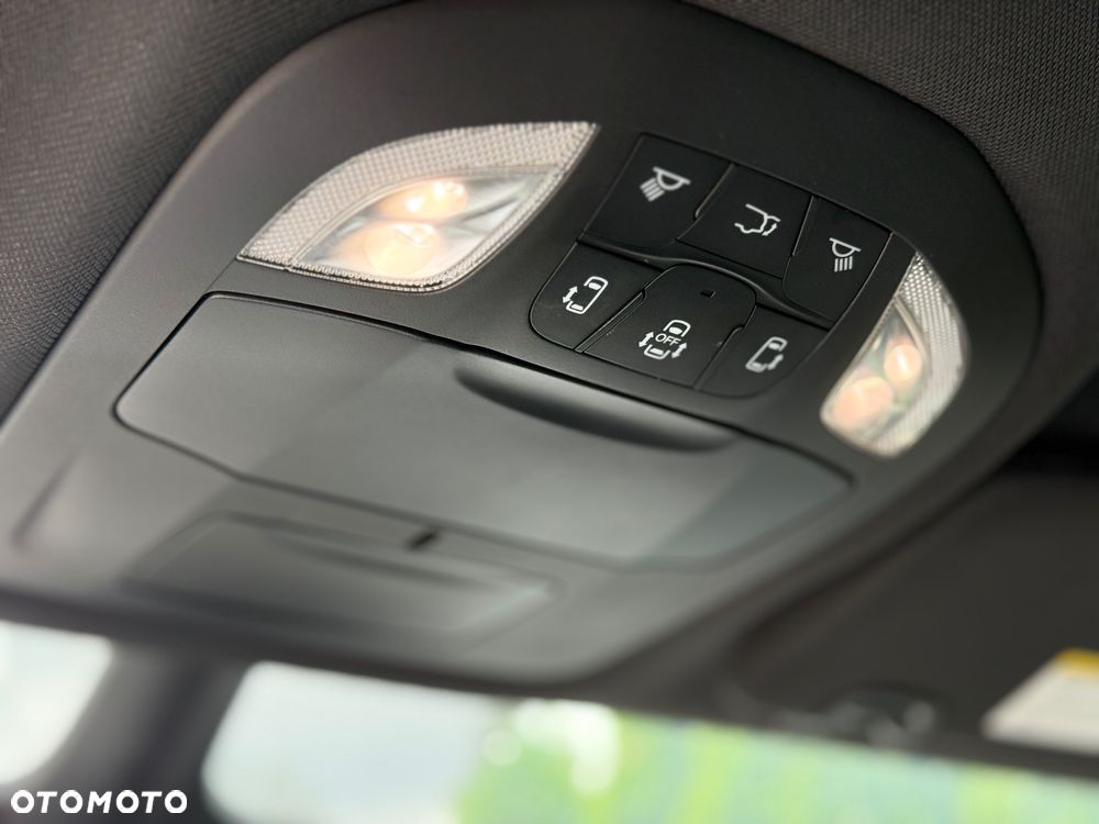 Chrysler Pacifica - 20