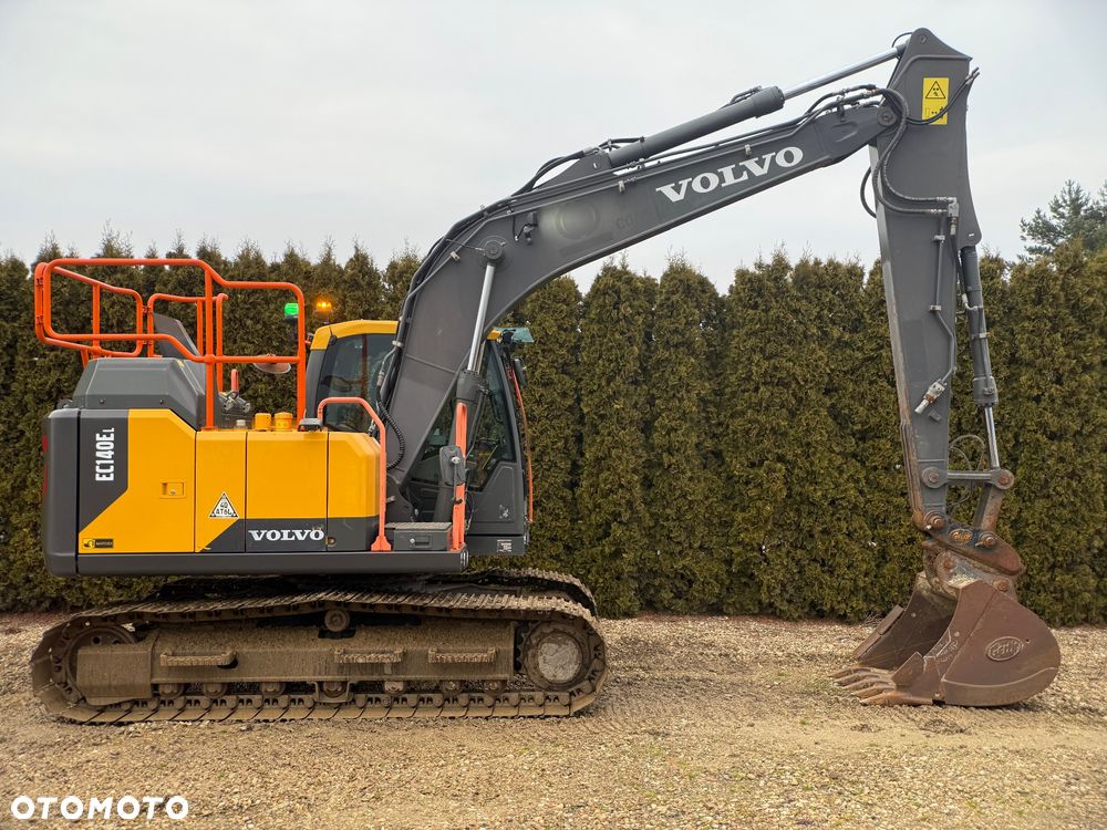 Volvo EC 140 EL - 8