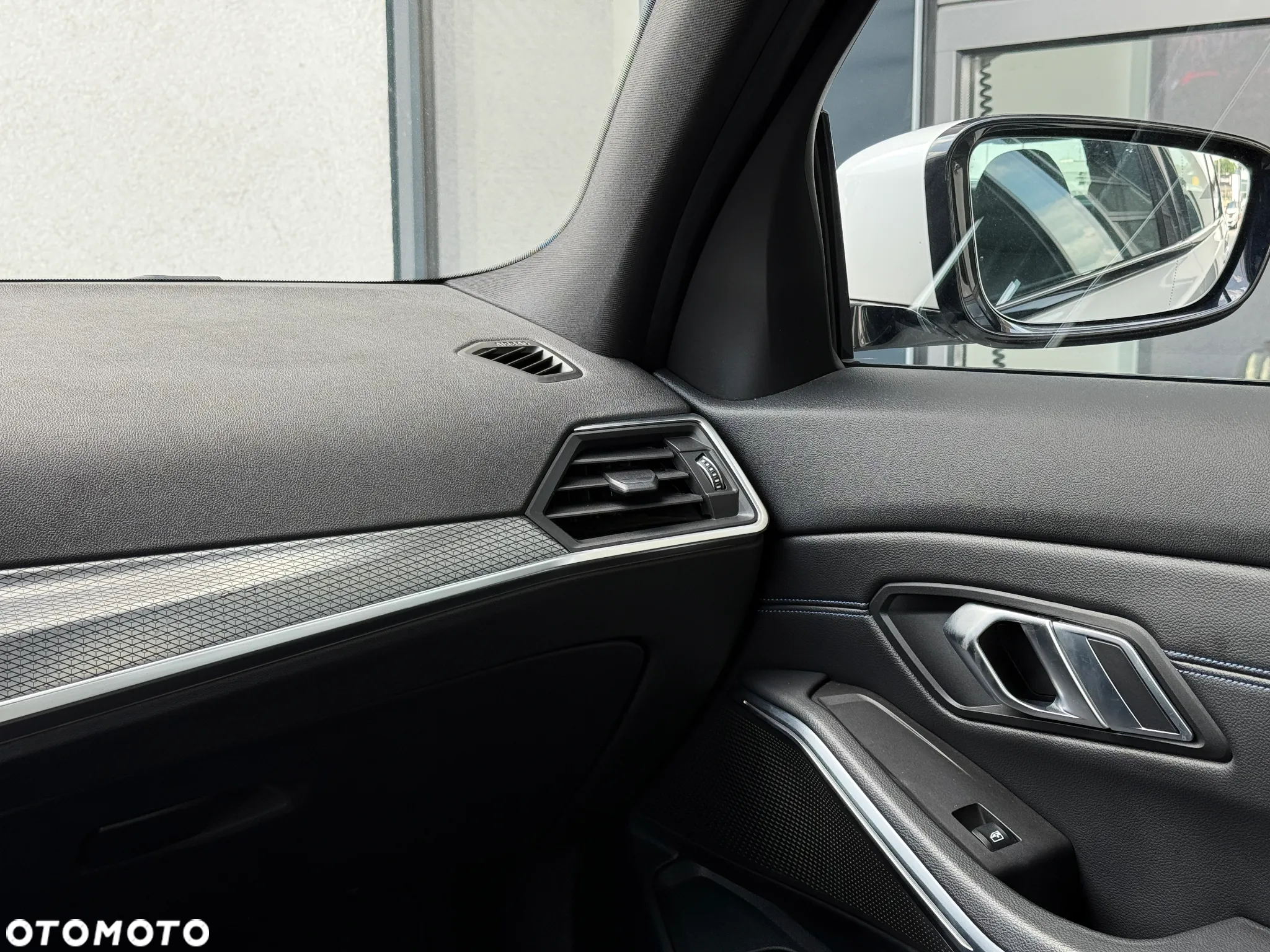 BMW Seria 3 320d xDrive M Sport sport - 18