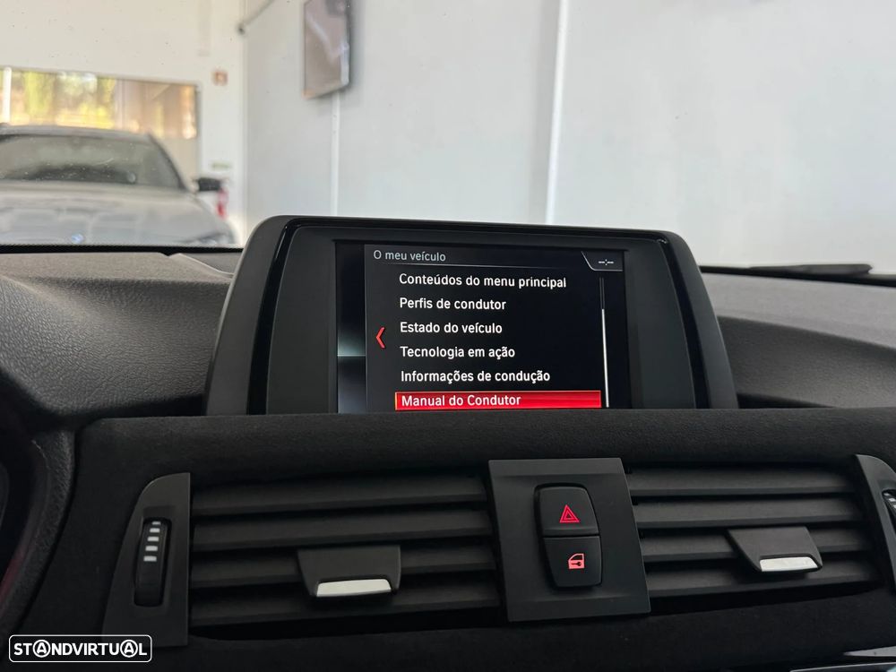 BMW 330 i Pack M Auto - 24
