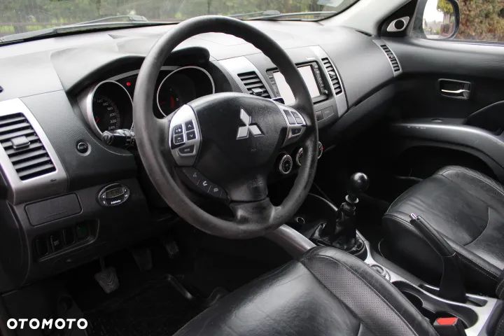 Mitsubishi Outlander 2.0 DID Instyle - 20