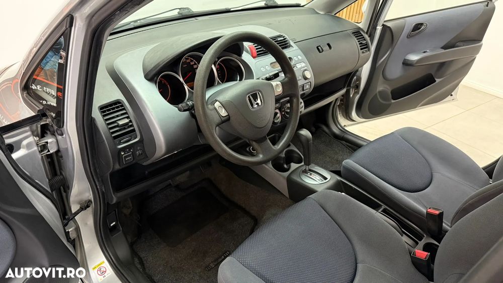 Honda Jazz 1.4 CVT LS - 8