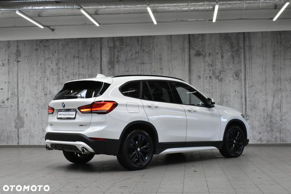 BMW X1 xDrive18d Sport Line - 3