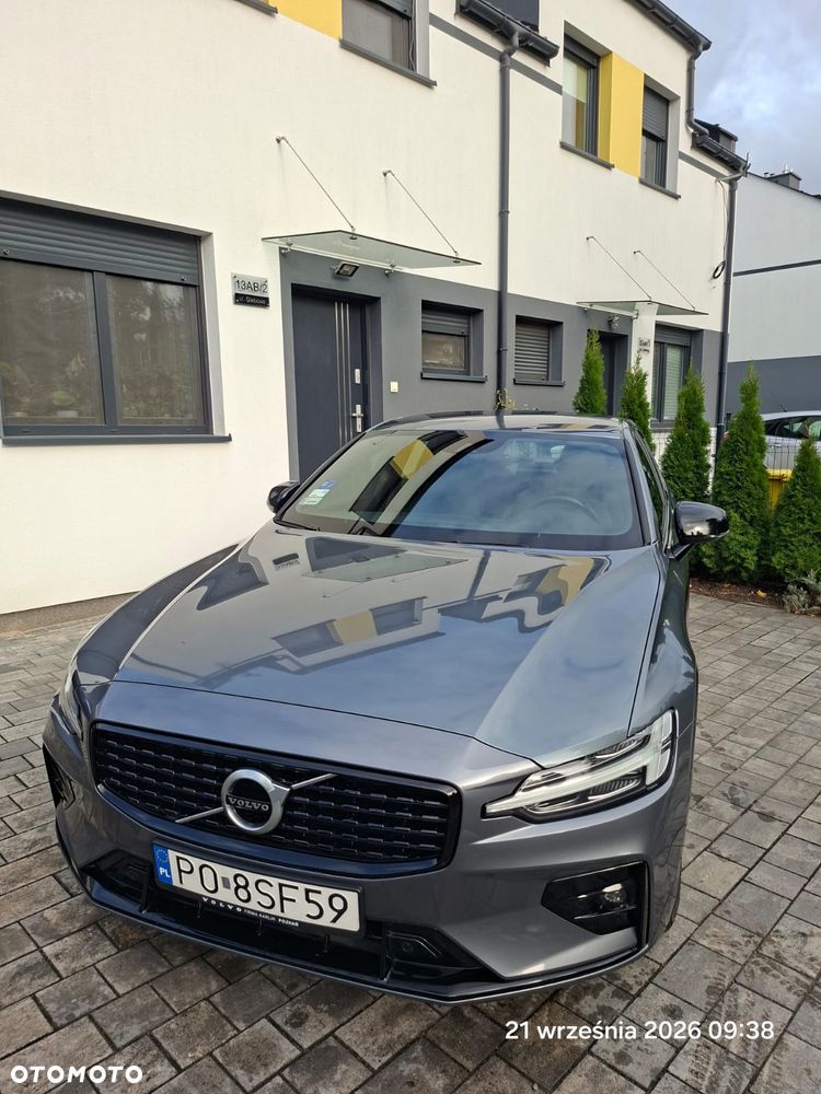 Volvo S60 B4 B R-Design - 3