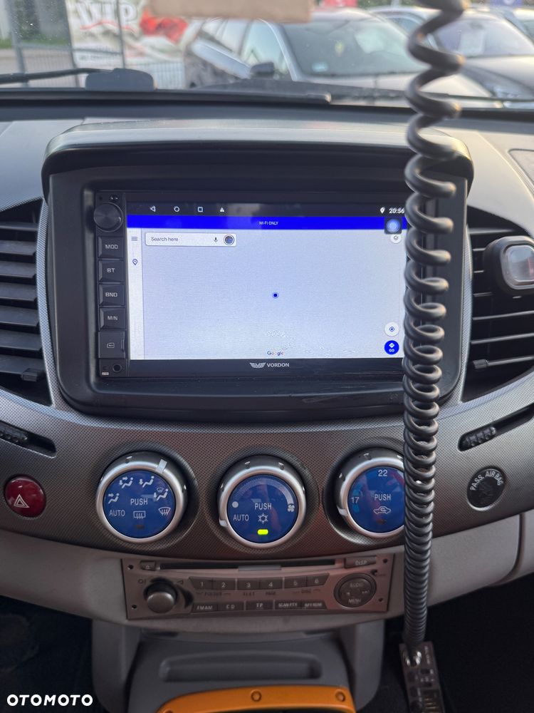 Mitsubishi L200 2.5 DID Summer Edition Sport - 35