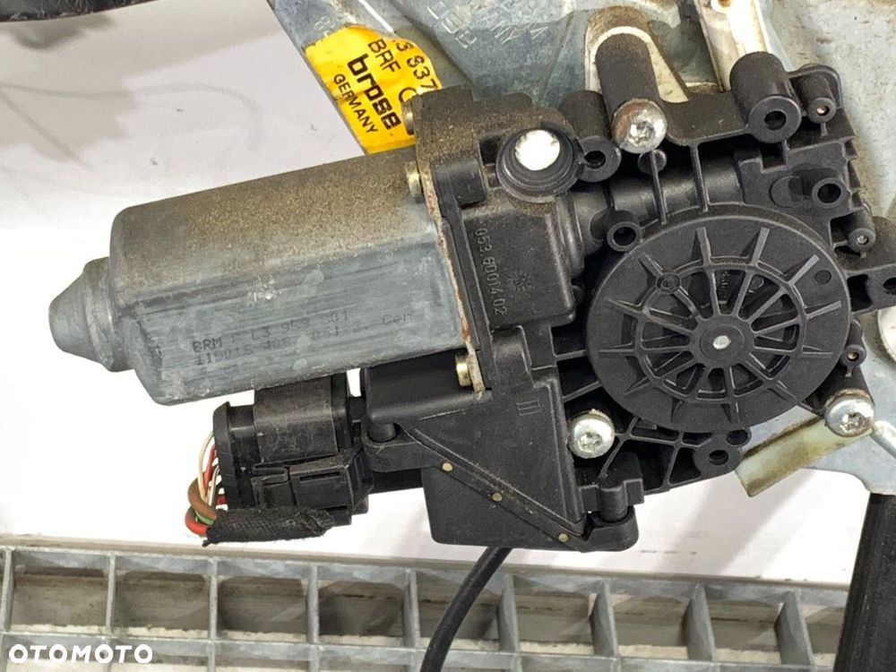 PODNOŚNIK SZYBY LEWY PRZÓD - 99.00 PLN - AUDI A3 (8L1) 1996 - 2006 1.9 TDI quattro 96 kW [130 KM] - 3