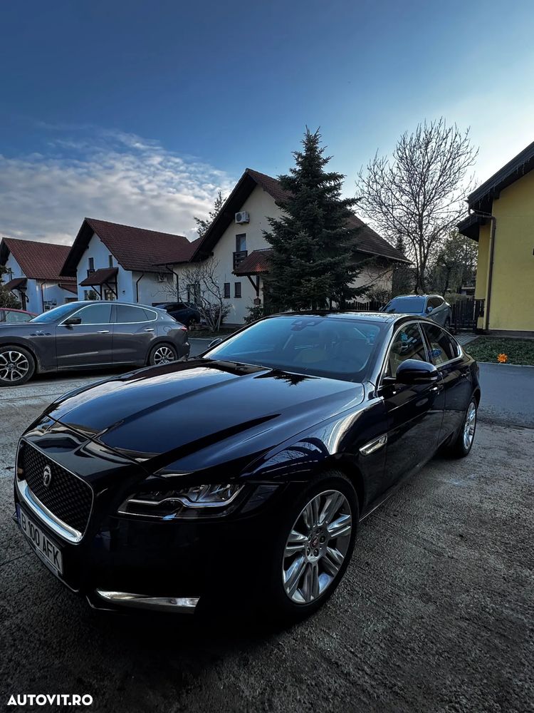 Jaguar XF 20d AWD Prestige - 1