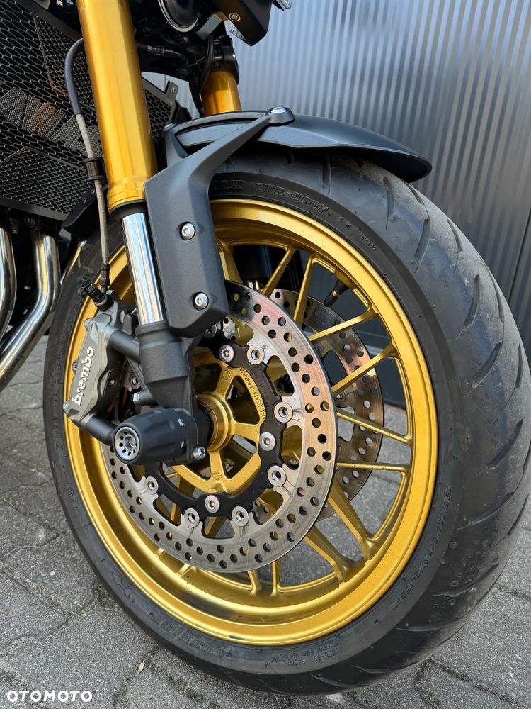 Kawasaki Z 900 RS - 12