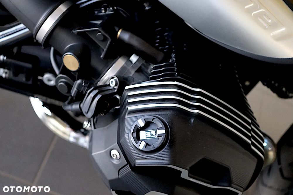 BMW R - 12