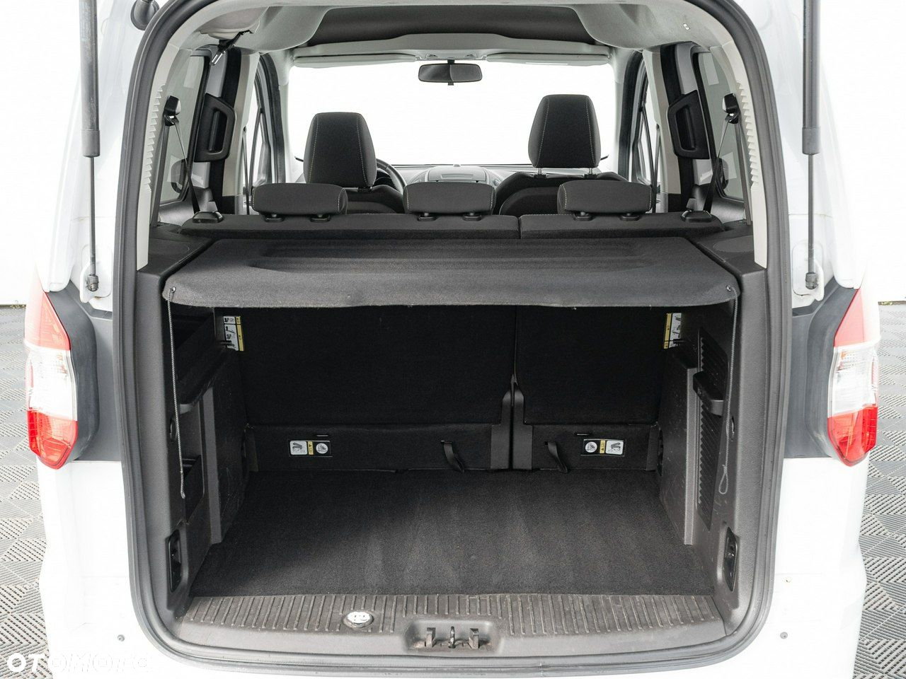 Ford Transit Courier 1.5 TDCi Trend - 24